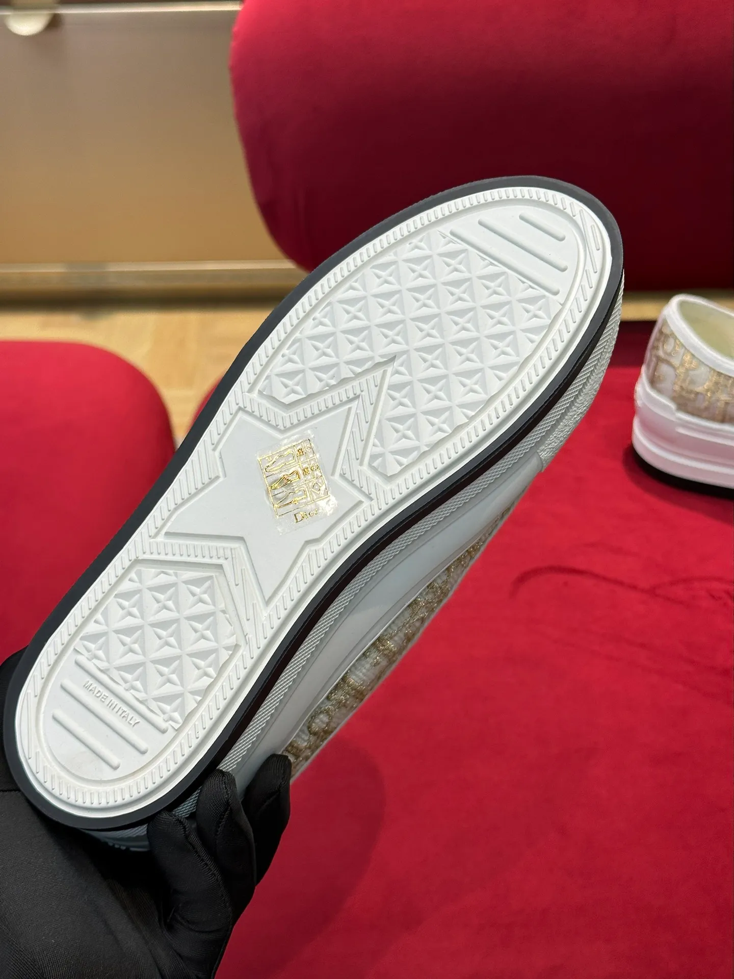 👟👟Ex-factory price 520👟👟 Dior Dior ss23 new arrival~ CD's 2023 spring and summer thick-soled embroidered cloth shoes have a good heightening effect, really look at it👏 The uppers have exquisite oblique three-dimensional embroidery, and the flower is the map of Paris! Exquisite and high-end, slimmed into shape! size 35-41 (40-41 customized)